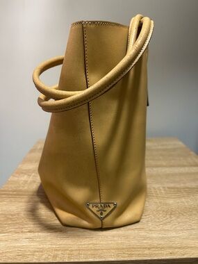 Authentic Prada Vitello Chic tote bag  with matching pouch Saffiano Leather